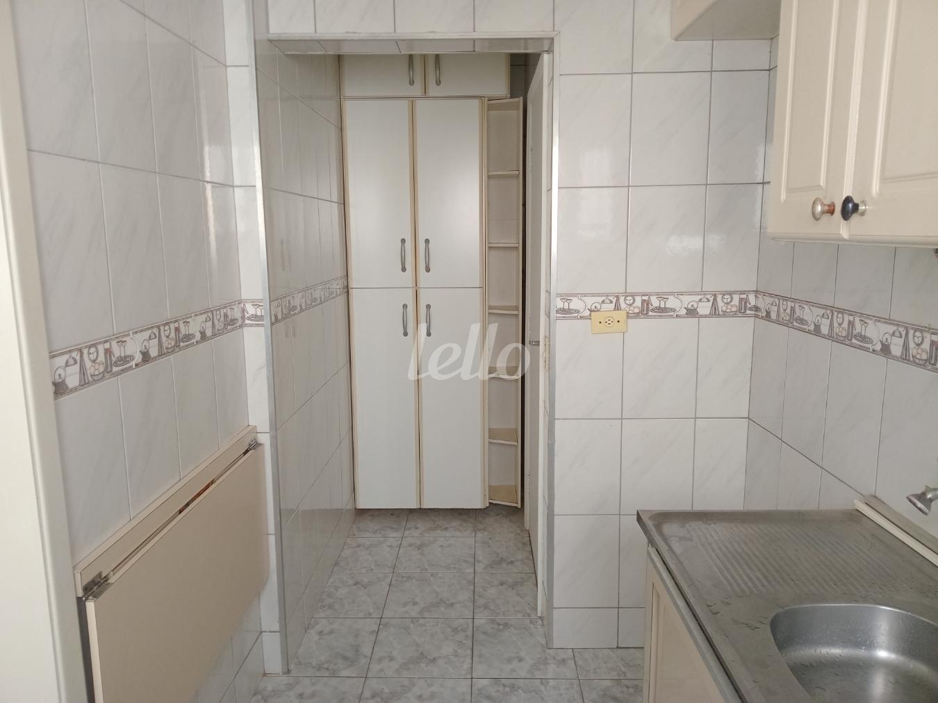 5-COZINHA-002.JPG de Apartamento para alugar, Padrão com 40 m², 1 quarto e 1 vaga em Vila Clementino - São Paulo