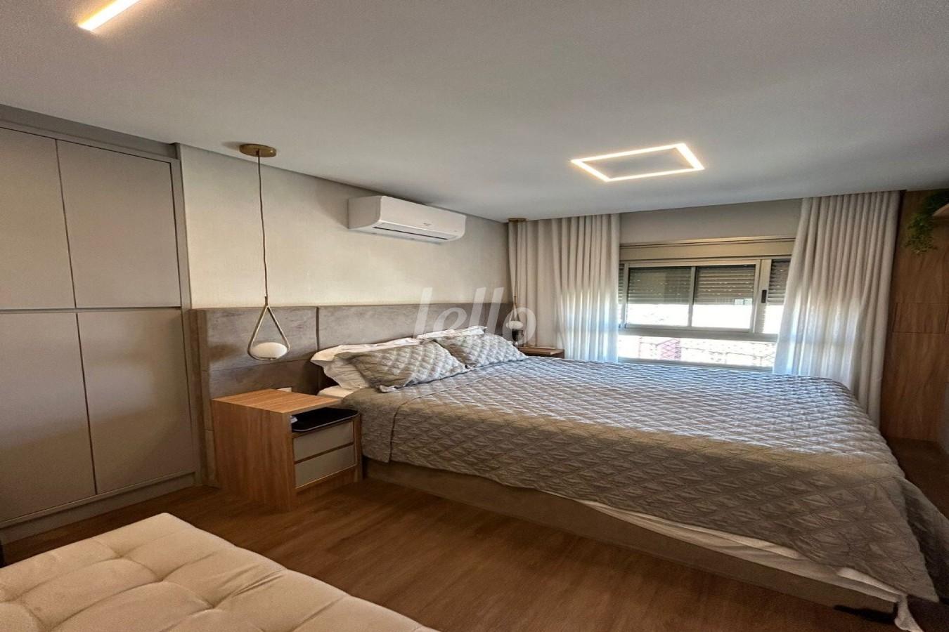 DORMITÓRIO de Apartamento à venda, Padrão com 101 m², 3 quartos e 2 vagas em Vila Mariana - São Paulo