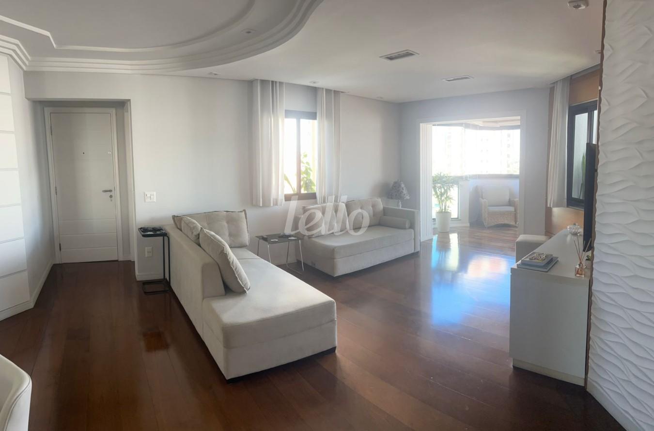 SALA de Apartamento à venda, Padrão com 117 m², 4 quartos e 4 vagas em Vila Gomes Cardim - São Paulo