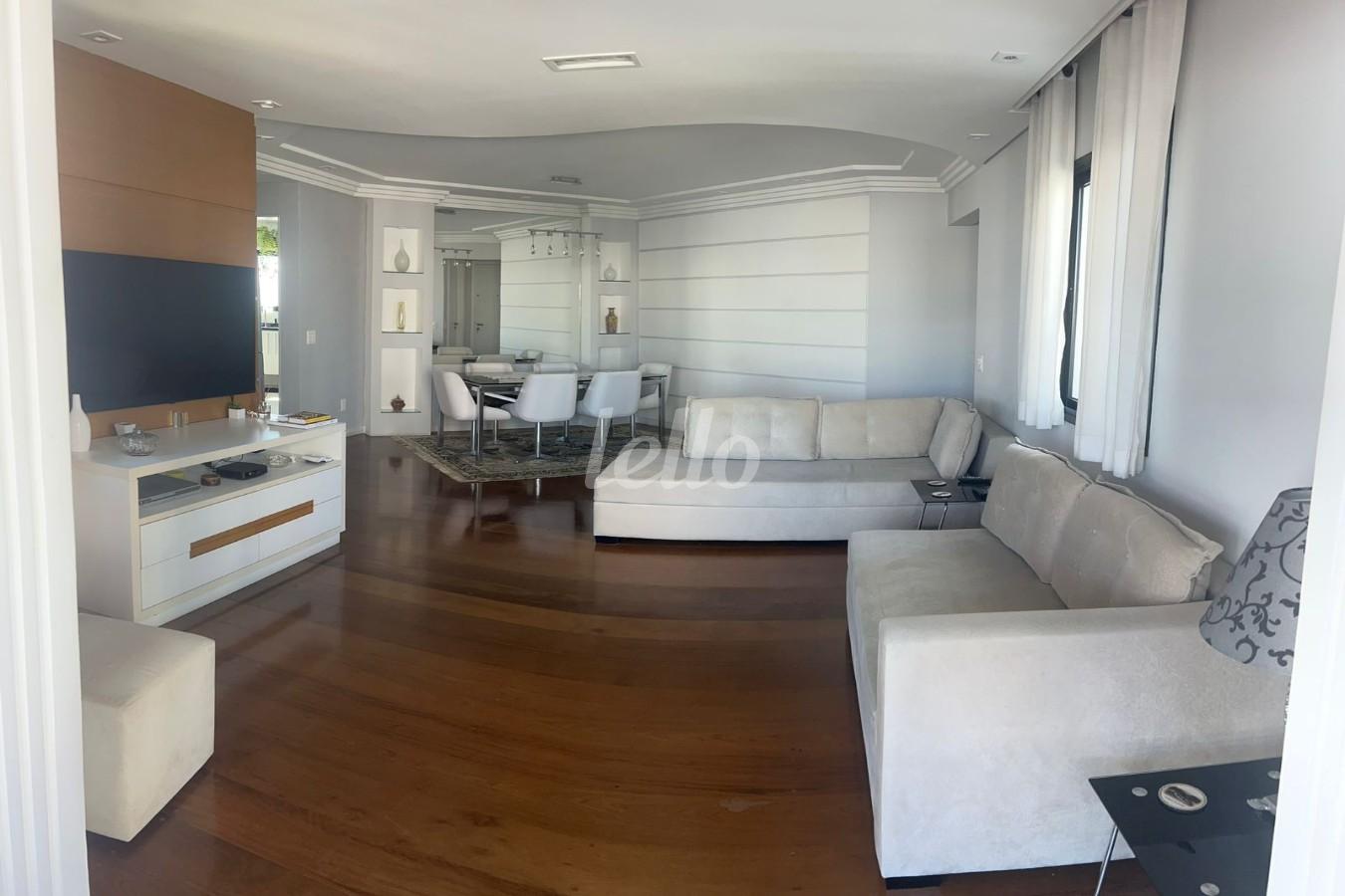 SALA de Apartamento à venda, Padrão com 117 m², 4 quartos e 4 vagas em Vila Gomes Cardim - São Paulo