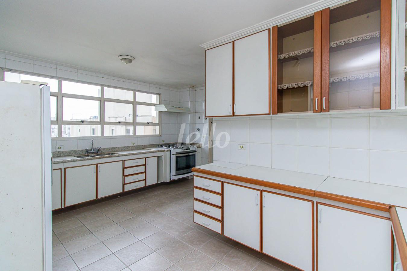 07COZINHA_001 de Apartamento à venda, Padrão com 203 m², 4 quartos e 2 vagas em Brooklin Novo - São Paulo