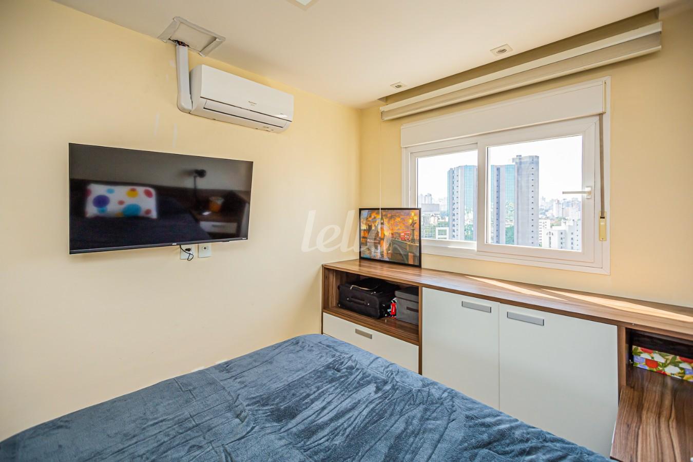 DORMITORIO de Apartamento à venda, Padrão com 54 m², 1 quarto e 1 vaga em Vila Clementino - São Paulo