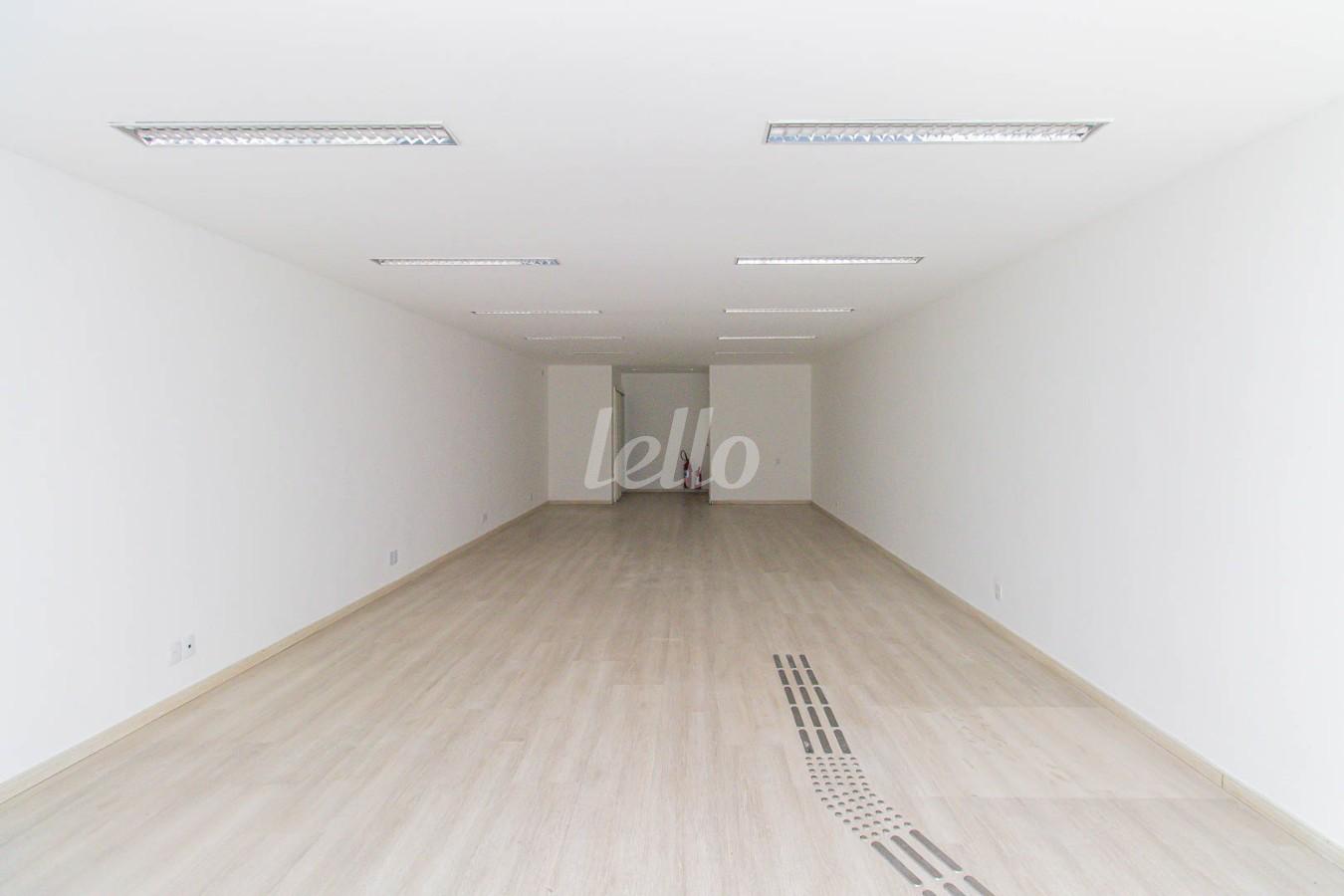 SALA de Loja para alugar, Mall com 80 m², e em Centro - Santo André