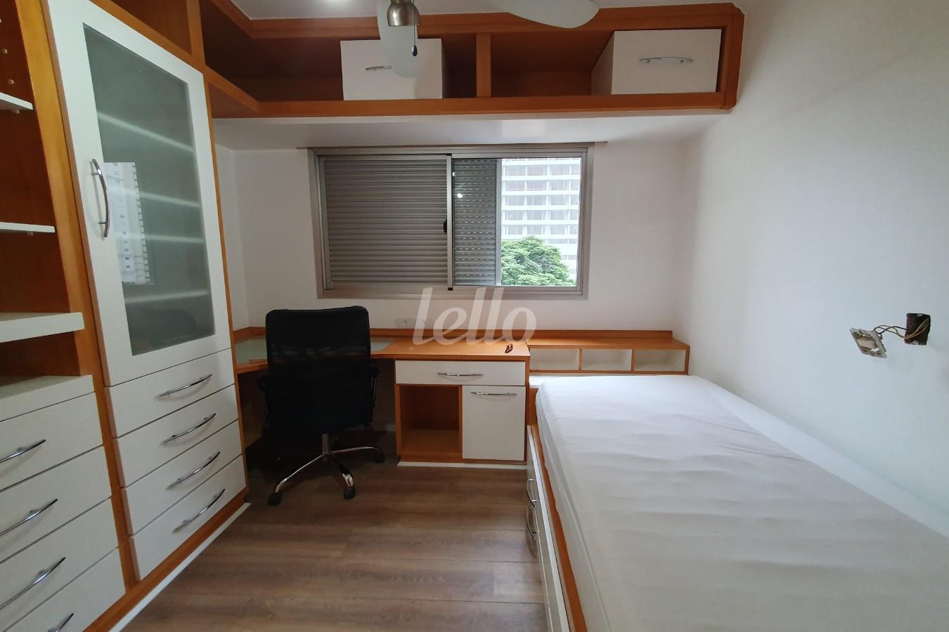 DORMITORIO de Apartamento para alugar, Padrão com 200 m², 3 quartos e 4 vagas em Campo Belo - São Paulo