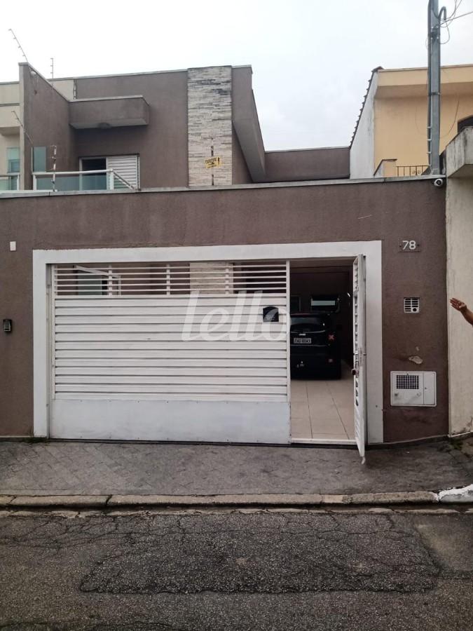 FACHADA de Casa à venda, sobrado com 130 m², 3 quartos e 3 vagas em Vila Prudente - São Paulo