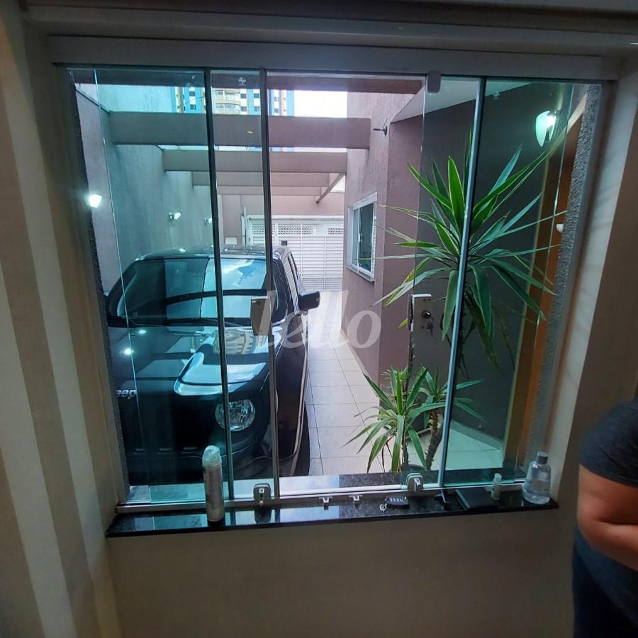 GARAGEM de Casa à venda, sobrado com 130 m², 3 quartos e 3 vagas em Vila Prudente - São Paulo