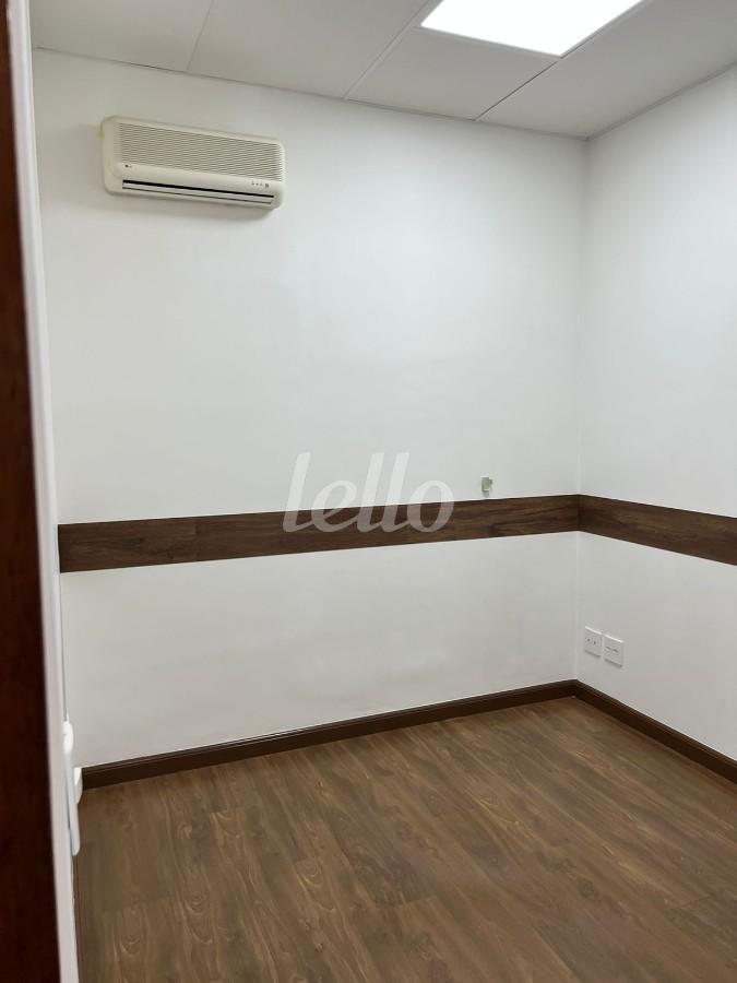 SALA de Sala / Conjunto à venda, Padrão com 120 m², e em Liberdade - São Paulo