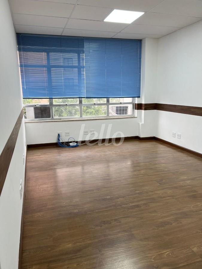 SALA de Sala / Conjunto à venda, Padrão com 120 m², e em Liberdade - São Paulo