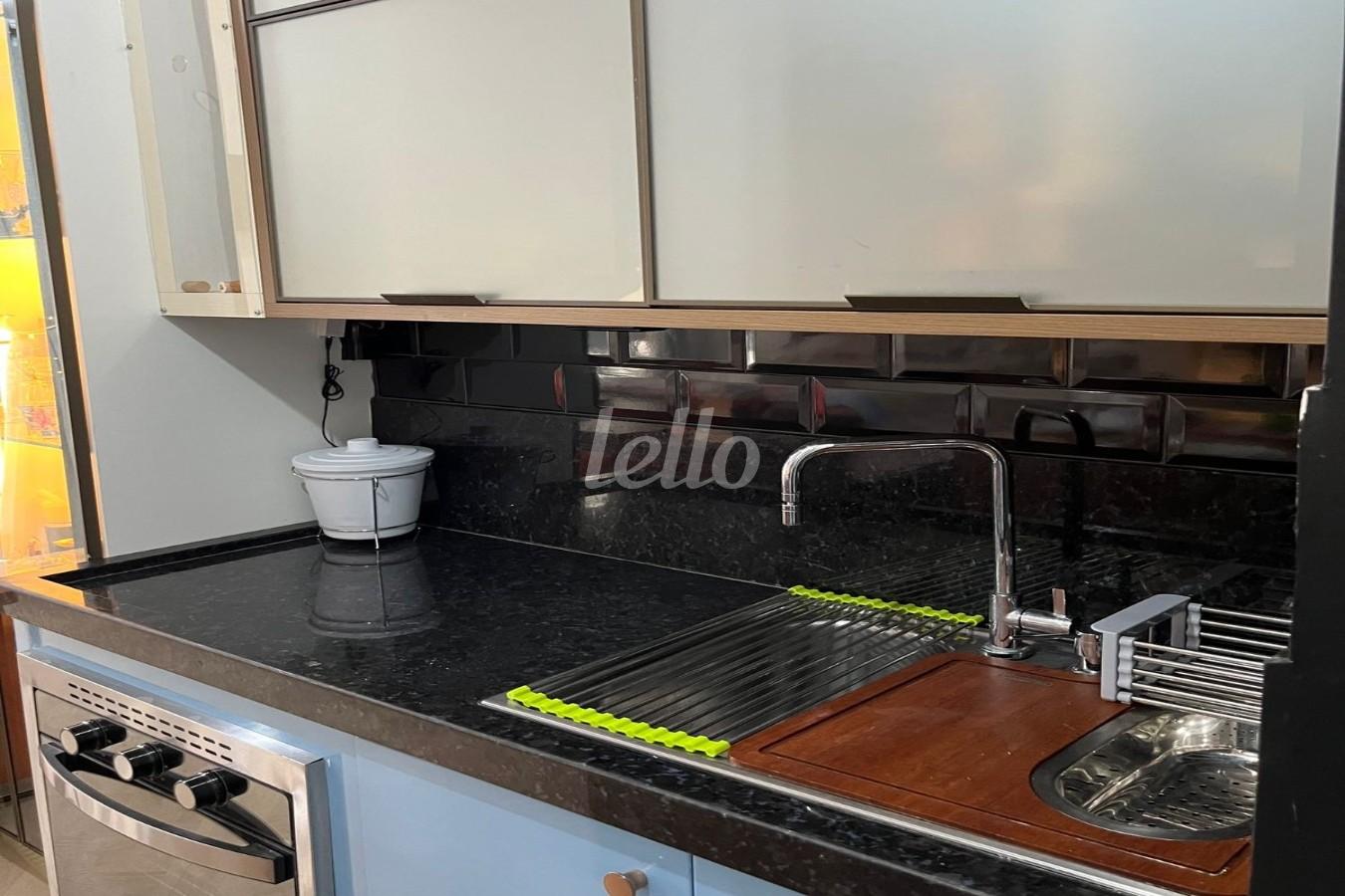 COZINHA de Apartamento à venda, Padrão com 26 m², 1 quarto e em Bela Vista - São Paulo