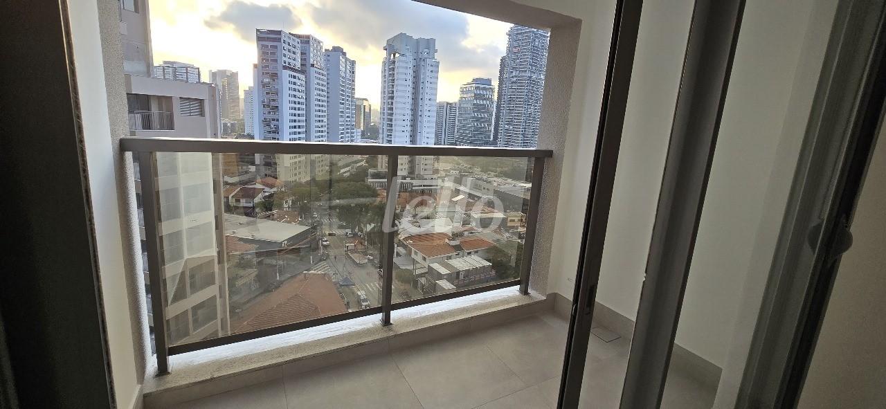 VARANDA de Apartamento à venda, Padrão com 157 m², 3 quartos e 2 vagas em Jardim Das Acácias - São Paulo