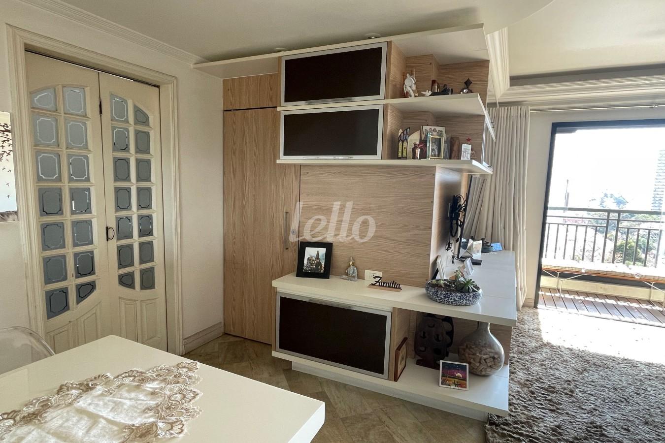 LIVING de Apartamento à venda, Padrão com 86 m², 3 quartos e 2 vagas em Chácara Inglesa - São Paulo