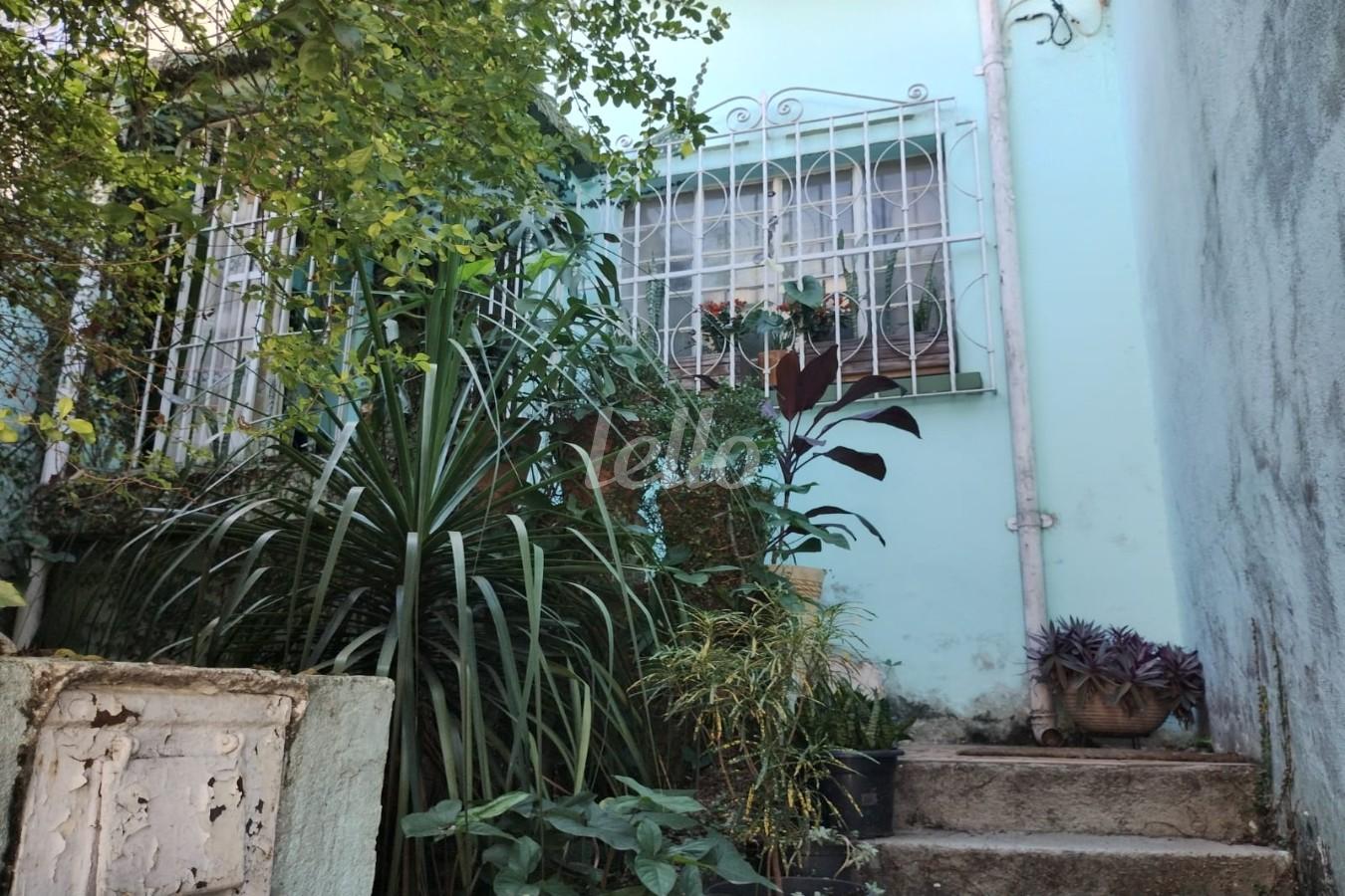 FACHADA de Casa à venda, sobrado com 90 m², 2 quartos e em Bosque da Saúde - São Paulo