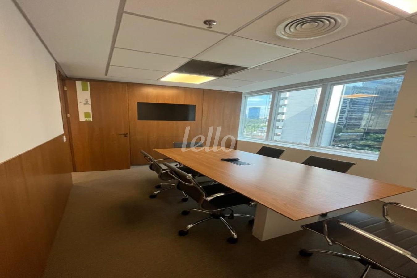 SALA de Sala / Conjunto para alugar, Padrão com 344 m², e 8 vagas em Cidade Monções - São Paulo