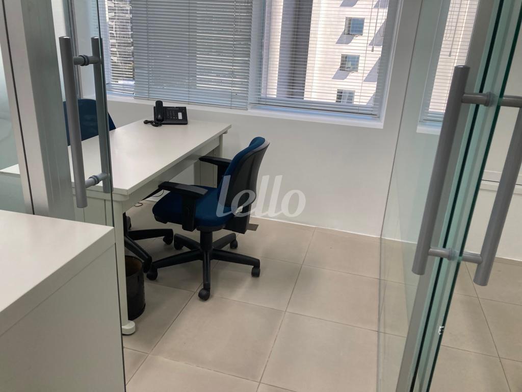 SALA de Sala / Conjunto para alugar, Padrão com 86 m², e 2 vagas em Cidade Monções - São Paulo