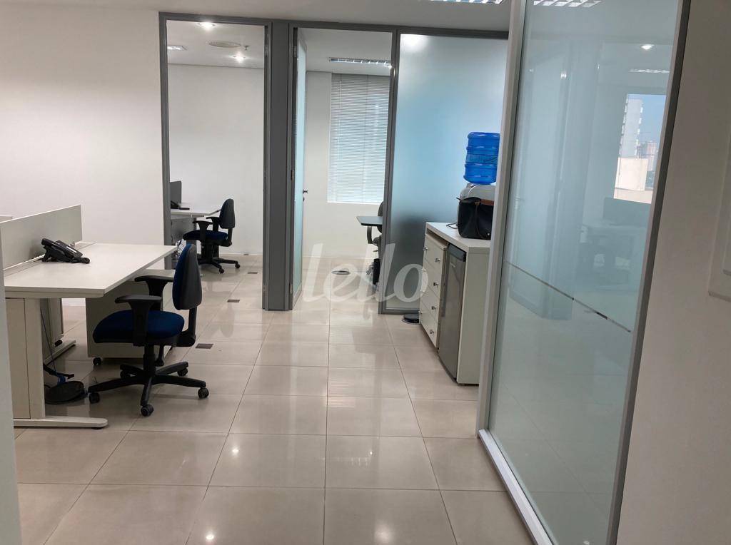 SALA de Sala / Conjunto para alugar, Padrão com 86 m², e 2 vagas em Cidade Monções - São Paulo