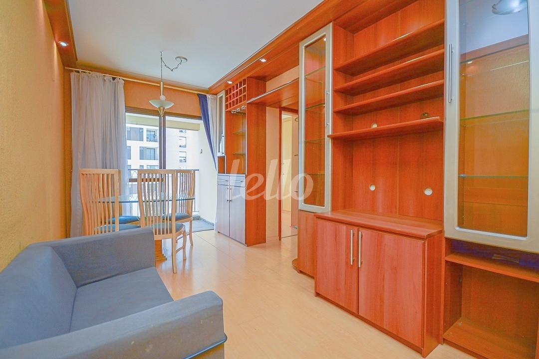 LIVING de Apartamento à venda, Padrão com 53 m², 2 quartos e 1 vaga em Vila Mariana - São Paulo