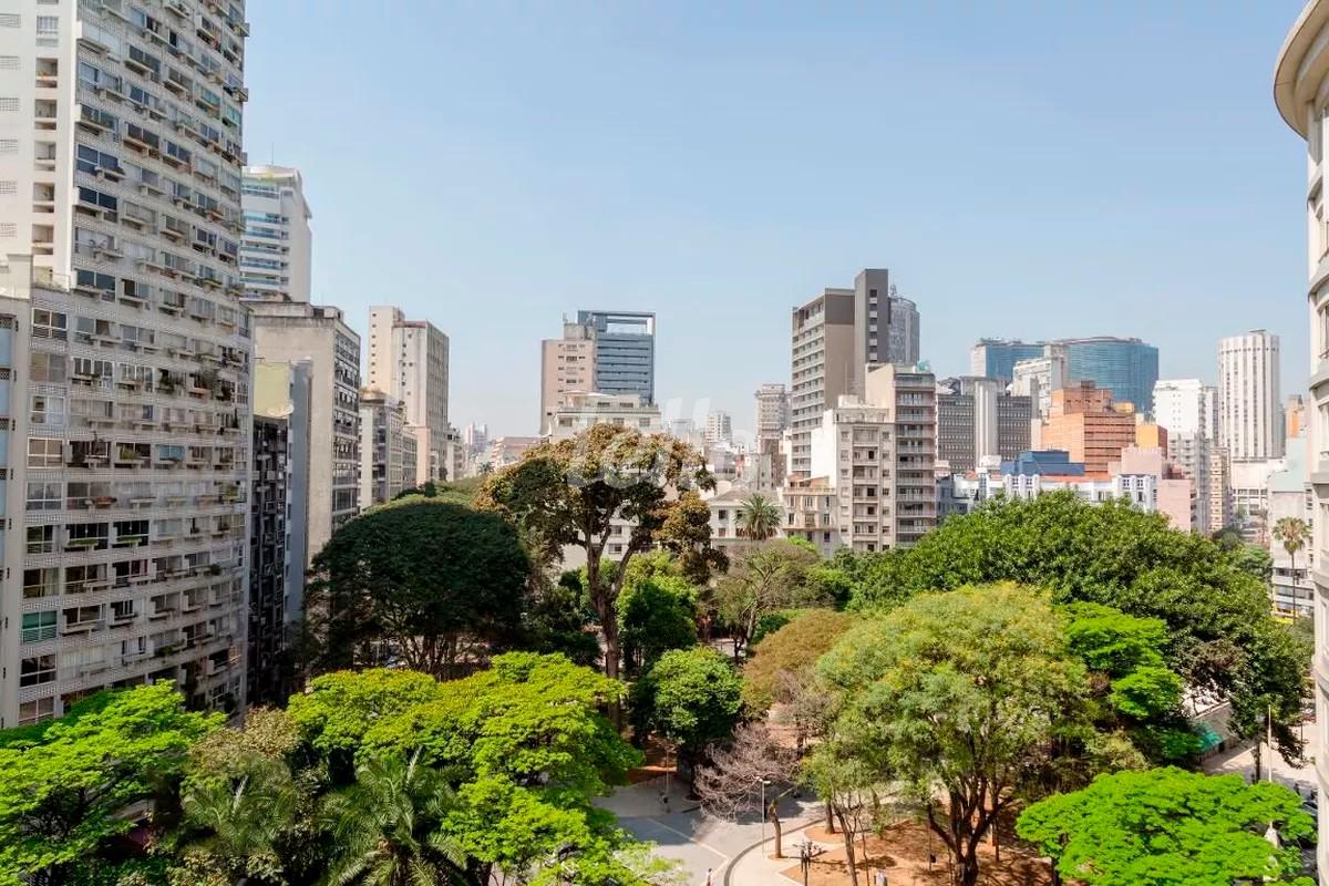 VISTA VARANDA de Apartamento à venda, Padrão com 30 m², 1 quarto e em República - São Paulo