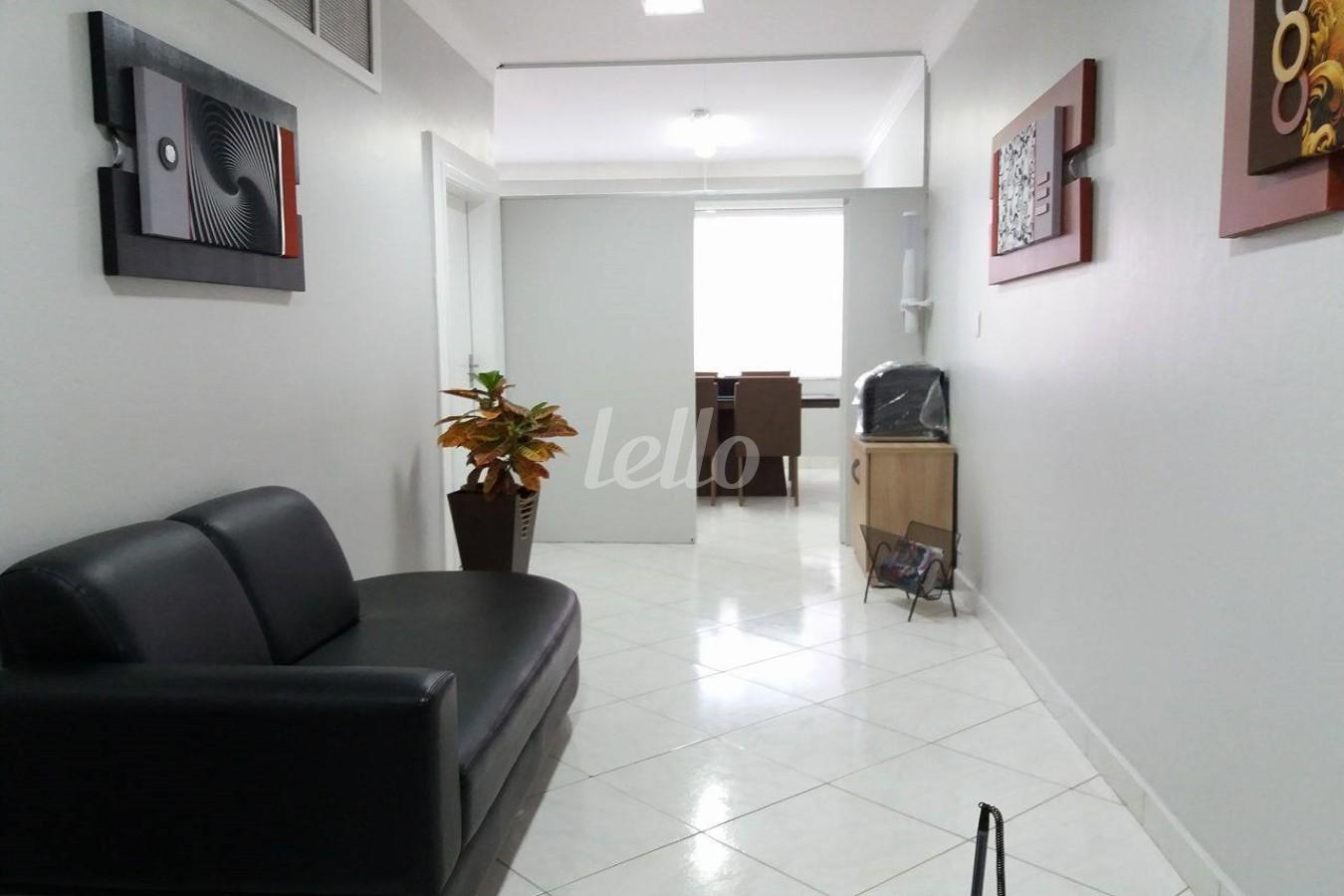 SALA de Sala / Conjunto à venda, Padrão com 78 m², e em Centro - Santo André