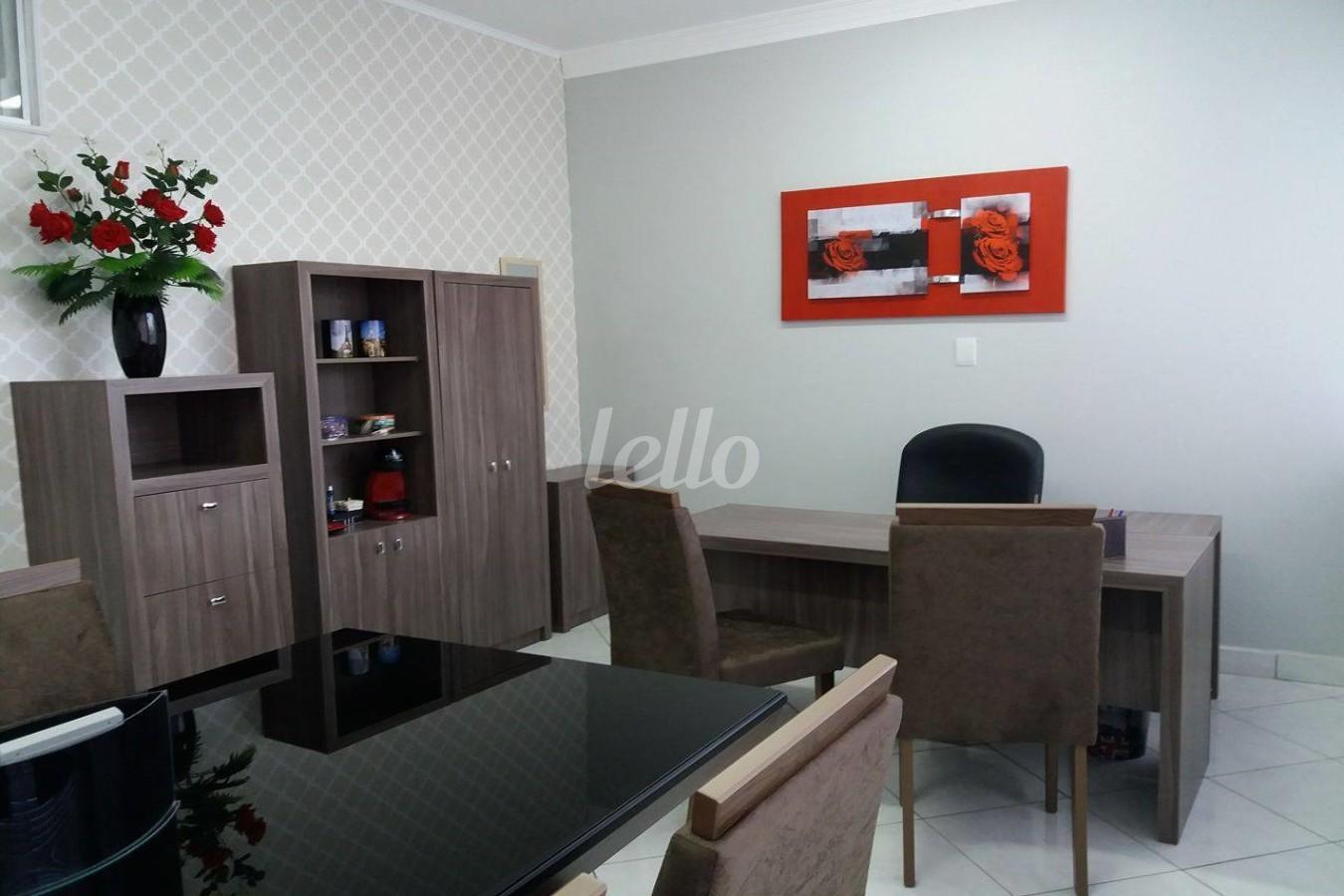 SALA de Sala / Conjunto à venda, Padrão com 78 m², e em Centro - Santo André