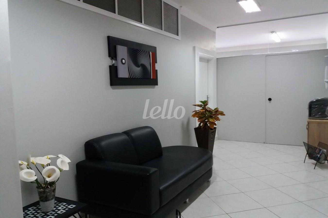 SALA de Sala / Conjunto à venda, Padrão com 78 m², e em Centro - Santo André