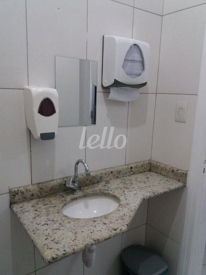 BANHEIRO de Sala / Conjunto à venda, Padrão com 78 m², e em Centro - Santo André