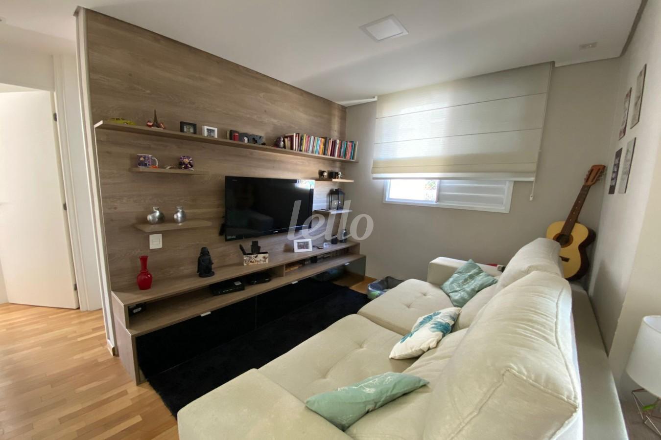 SALA de Apartamento à venda, Padrão com 60 m², 2 quartos e 1 vaga em Quinta da Paineira - São Paulo