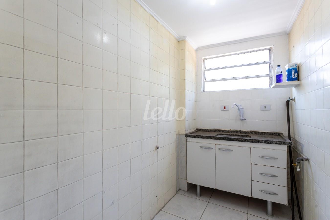 COZINHA de Apartamento para alugar, Padrão com 28 m², 1 quarto e em Bela Vista - São Paulo