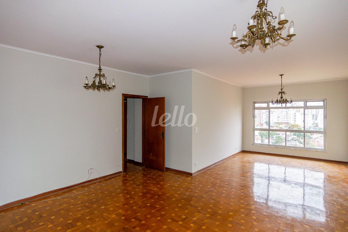 SALA de Apartamento à venda, Padrão com 157 m², 3 quartos e 1 vaga em Cambuci - São Paulo