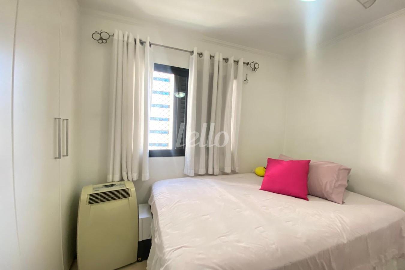 DORMITORIO de Apartamento à venda, Padrão com 83 m², 3 quartos e 2 vagas em Vila Gomes Cardim - São Paulo