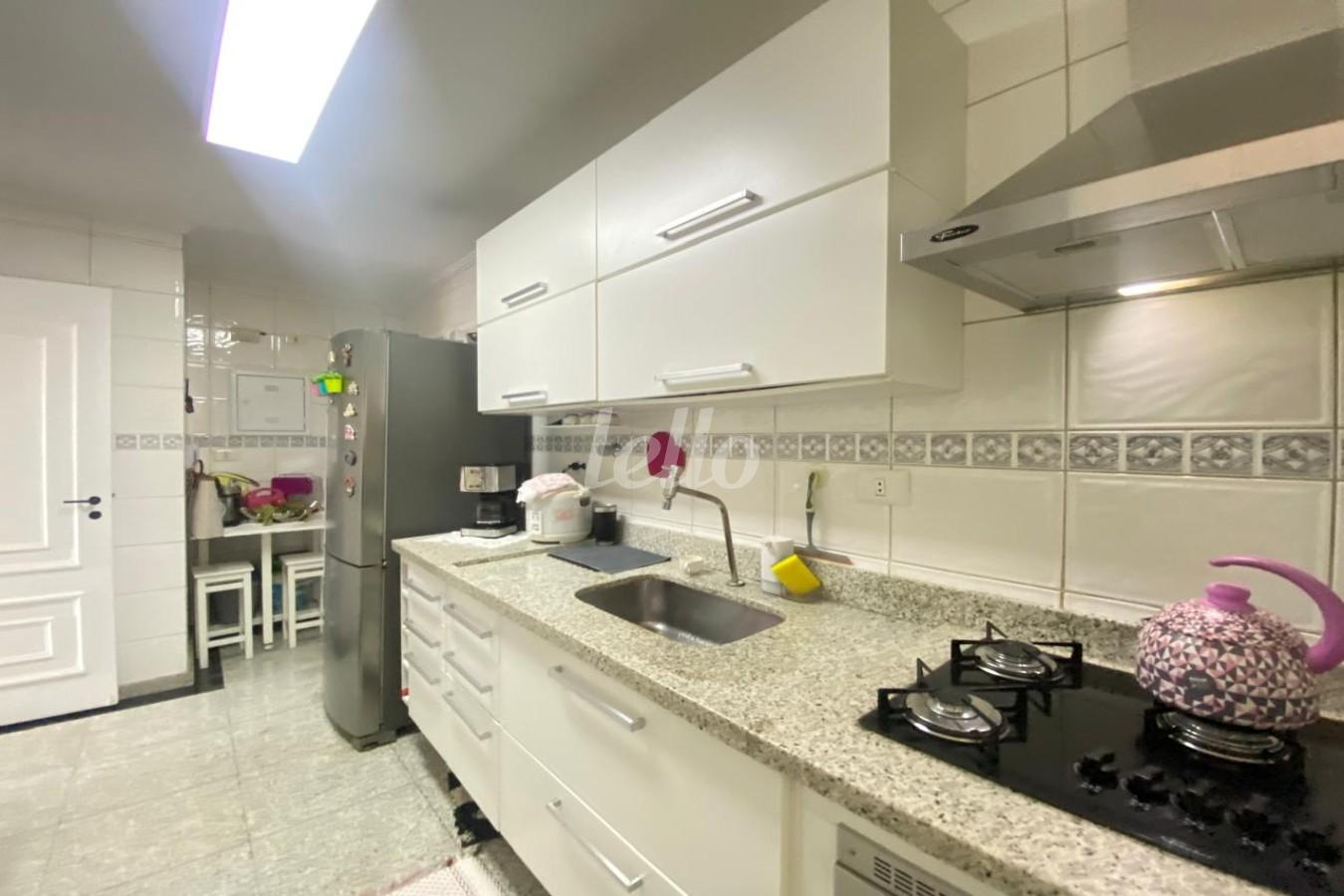 COZINHA de Apartamento à venda, Padrão com 83 m², 3 quartos e 2 vagas em Vila Gomes Cardim - São Paulo