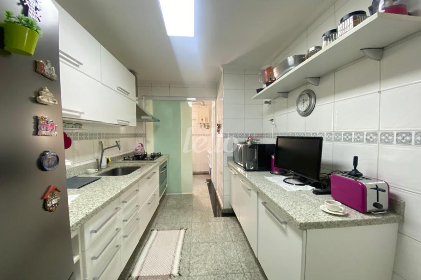 COZINHA de Apartamento à venda, Padrão com 83 m², 3 quartos e 2 vagas em Vila Gomes Cardim - São Paulo