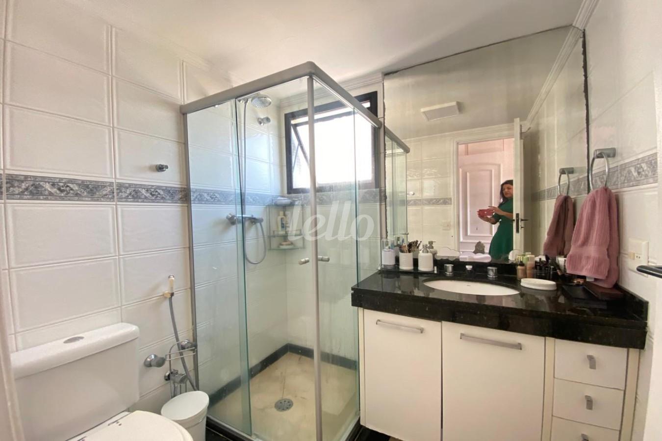 BANHO de Apartamento à venda, Padrão com 83 m², 3 quartos e 2 vagas em Vila Gomes Cardim - São Paulo