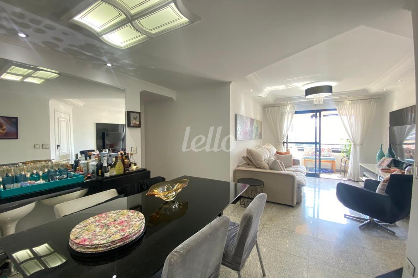 SALA de Apartamento à venda, Padrão com 83 m², 3 quartos e 2 vagas em Vila Gomes Cardim - São Paulo