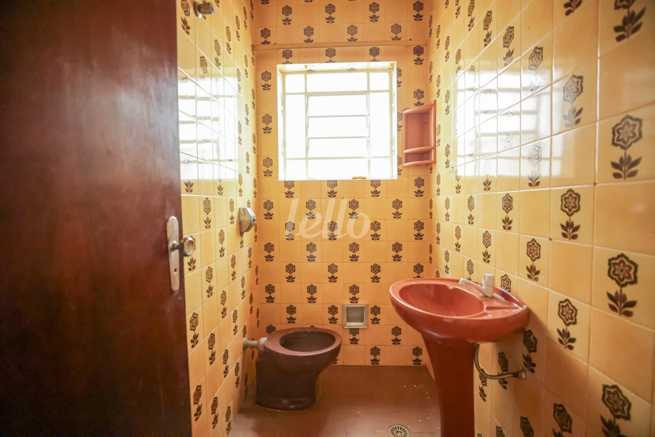 03LAVABO_002 de Casa para alugar, sobrado com 126 m², 3 quartos e 4 vagas em Vila Bela - São Paulo