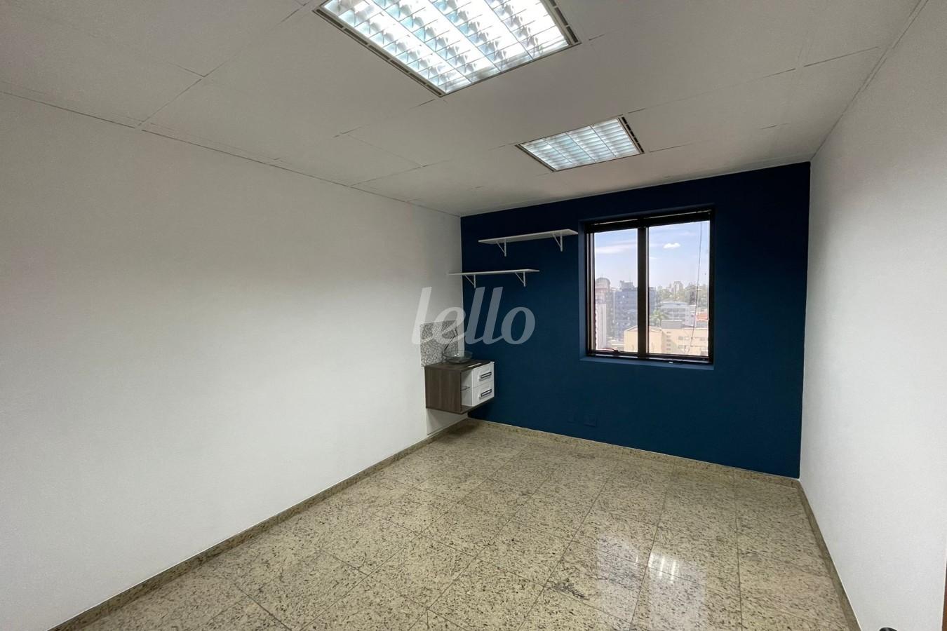 SALA de Sala / Conjunto à venda, Padrão com 52 m², e 2 vagas em Vila Clementino - São Paulo