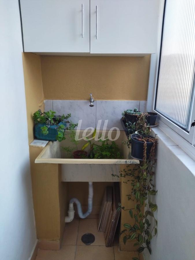 AREA SERVIÇO de Apartamento à venda, Padrão com 54 m², 2 quartos e em Bela Vista - São Paulo