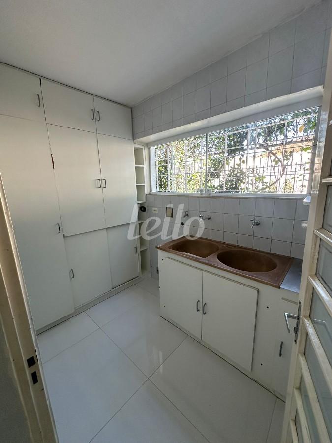 ÁREA DE SERVIÇO de Casa à venda, sobrado com 250 m², 5 quartos e 2 vagas em Campo Belo - São Paulo