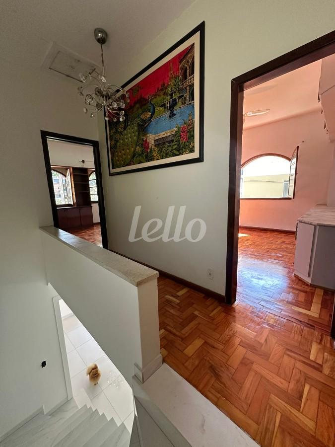 HALL de Casa à venda, sobrado com 250 m², 5 quartos e 2 vagas em Campo Belo - São Paulo