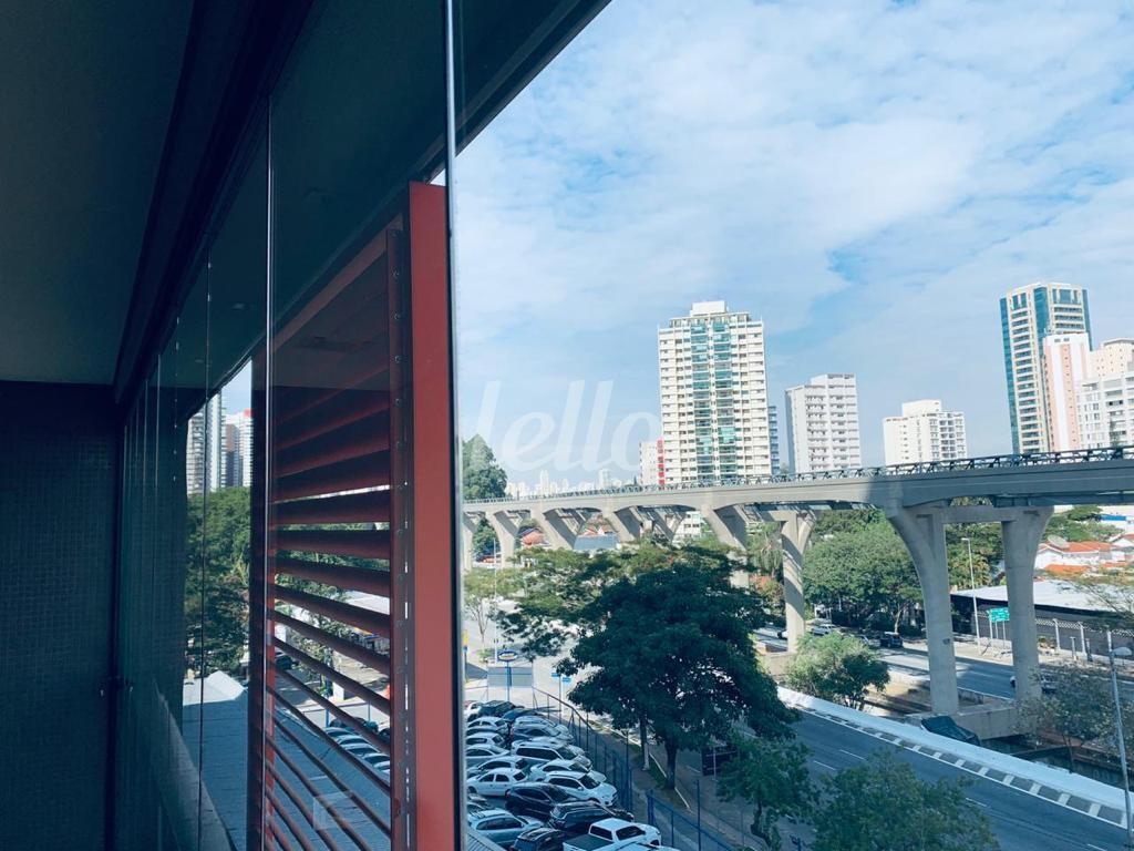 VISTA de Apartamento à venda, Padrão com 42 m², 1 quarto e 1 vaga em Campo Belo - São Paulo