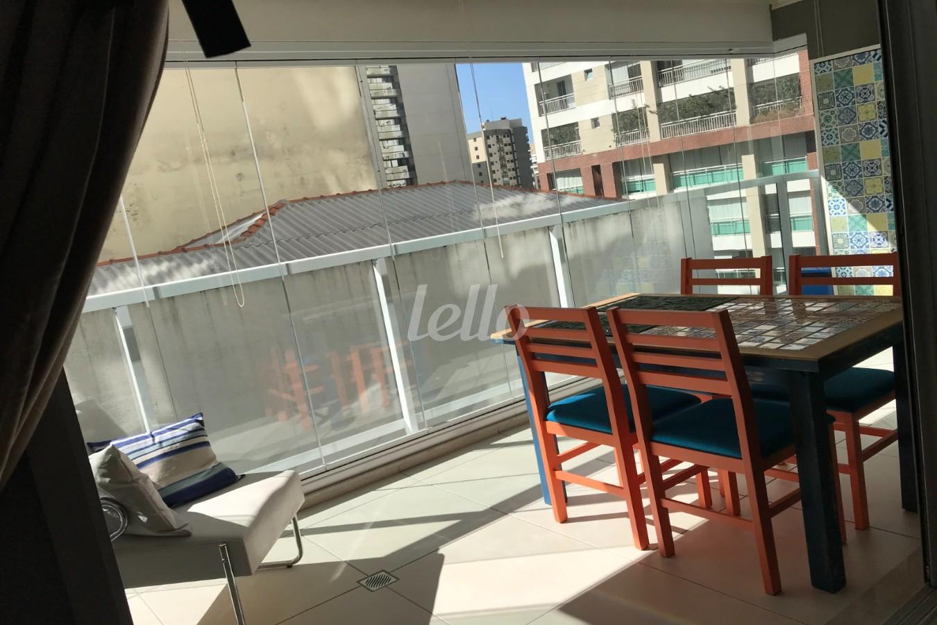 VARANDA de Apartamento à venda, Studio com 41 m², 1 quarto e 1 vaga em Consolação - São Paulo