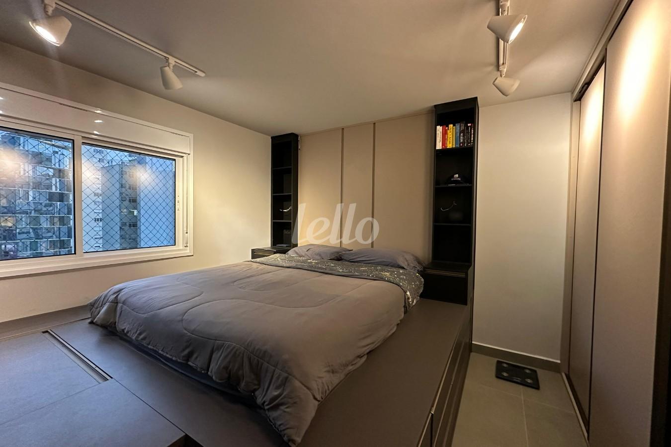 QUARTO de Apartamento à venda, Padrão com 60 m², 2 quartos e 1 vaga em Cerqueira César - São Paulo