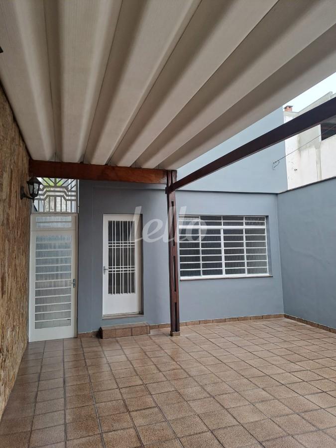 GARAGEM de Casa à venda, sobrado com 120 m², 3 quartos e 2 vagas em Jardim Das Laranjeiras - São Paulo