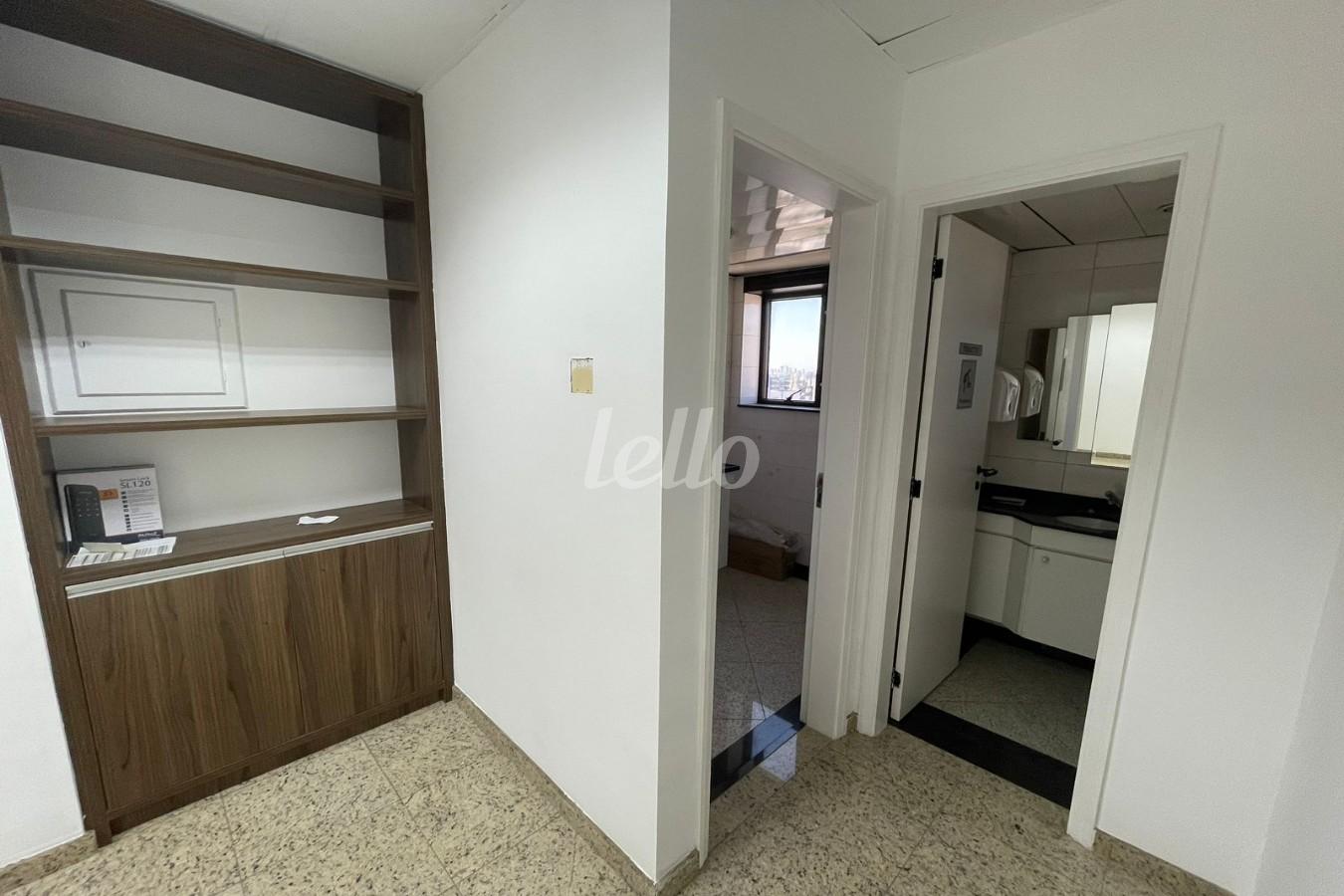 SALA de Sala / Conjunto à venda, Padrão com 52 m², e 2 vagas em Vila Clementino - São Paulo