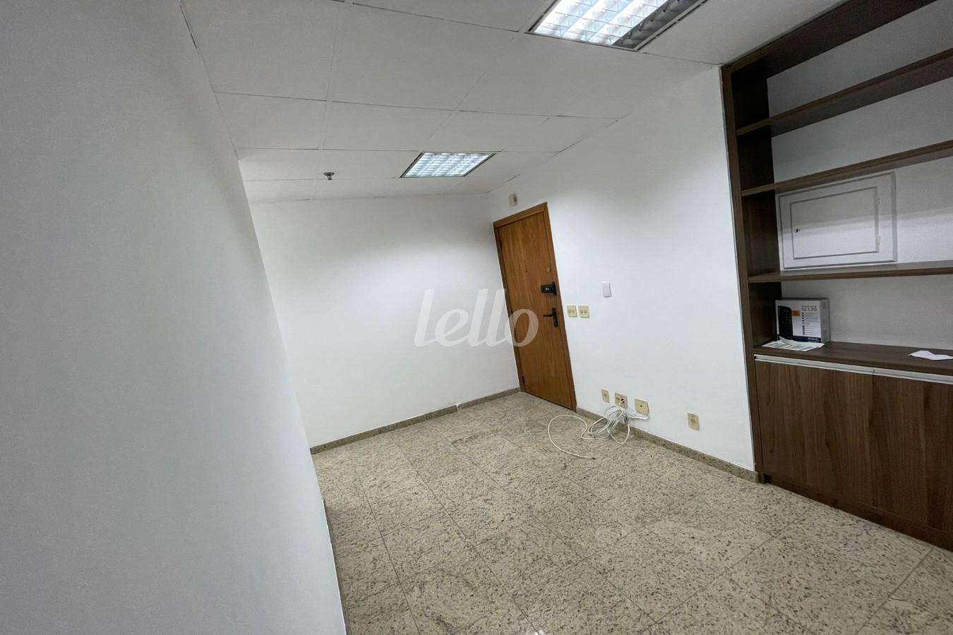 SALA de Sala / Conjunto à venda, Padrão com 52 m², e 2 vagas em Vila Clementino - São Paulo