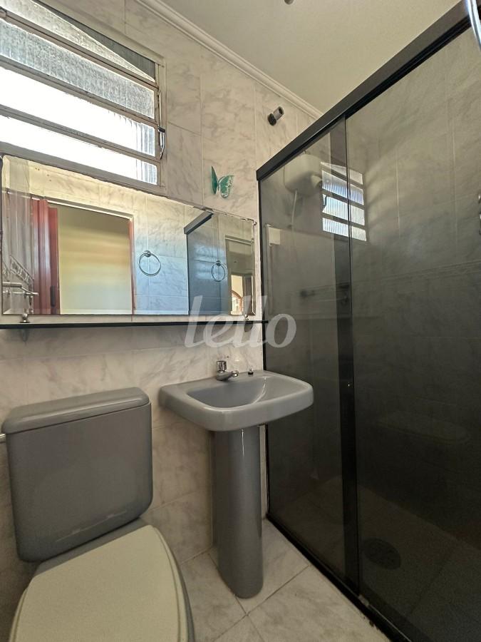 BANHEIRO de Casa à venda, sobrado com 250 m², 5 quartos e 2 vagas em Campo Belo - São Paulo