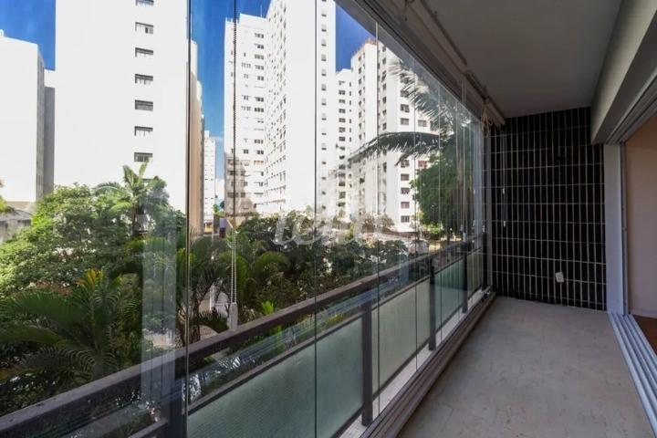 VARANDA de Apartamento à venda, Padrão com 180 m², 3 quartos e 2 vagas em Higienópolis - São Paulo