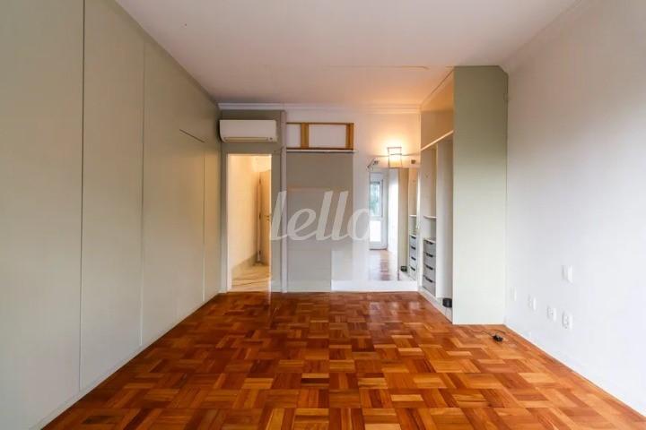 SUÍTE de Apartamento à venda, Padrão com 180 m², 3 quartos e 2 vagas em Higienópolis - São Paulo