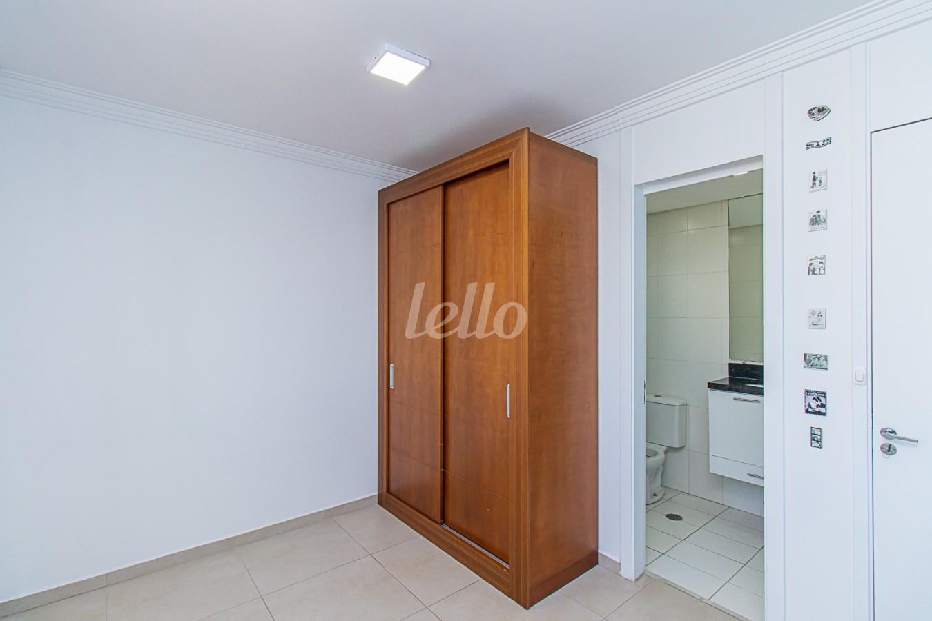 SUÍTE de Apartamento para alugar, Padrão com 73 m², 3 quartos e 1 vaga em Jardim - Santo André