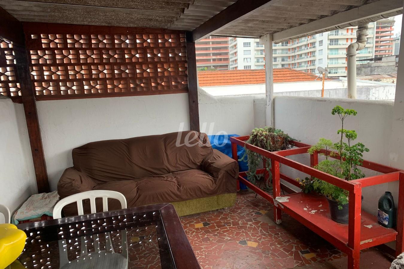 FOTOS (26) de Casa à venda, sobrado com 229 m², 4 quartos e 3 vagas em Vila Baruel - São Paulo