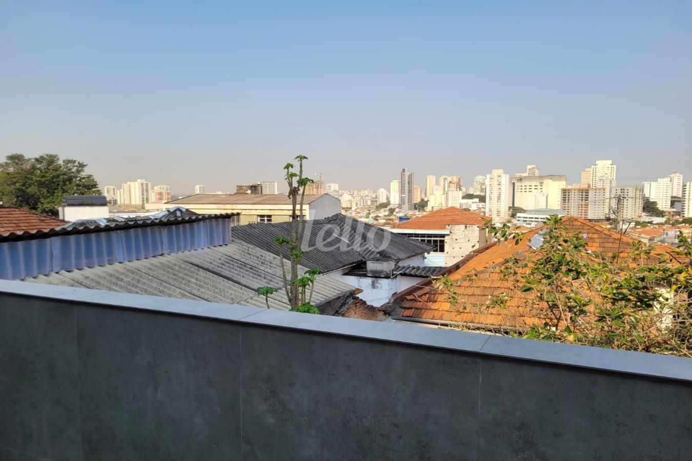 VISTA de Prédio Comercial à venda, Monousuário com 240 m², e 3 vagas em Vila Oratório - São Paulo